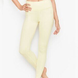 Victoria's Secret Incredible Essential Leggings *Runs Small*